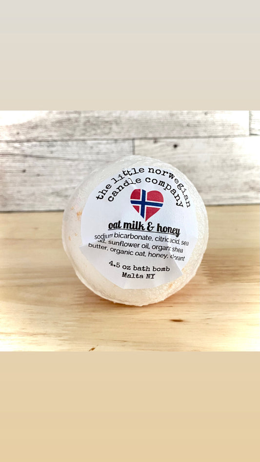 Organic oat milk and honey bath bomb